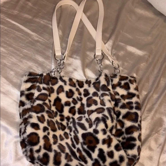 Leopard Print Faux Fur Tote Bag with White Straps - Picture 1 of 6